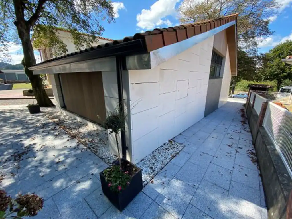 Reforma y adecuacion de edificio para consultorio medico 21