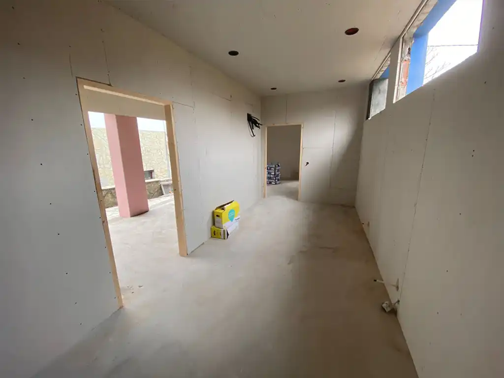 Reforma y adecuacion de edificio para consultorio medico 24