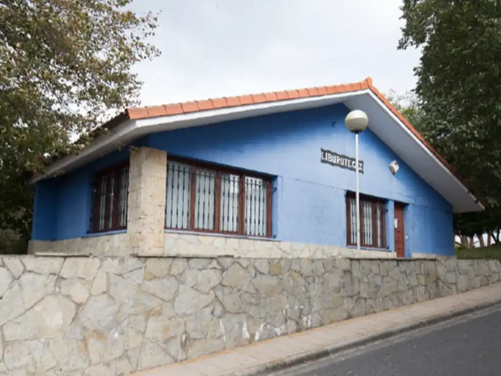 Reforma y adecuacion de edificio para consultorio medico 5