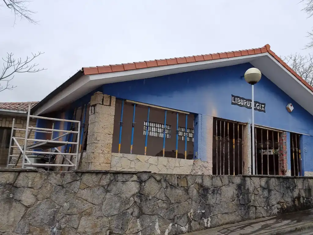 Reforma y adecuacion de edificio para consultorio medico 6