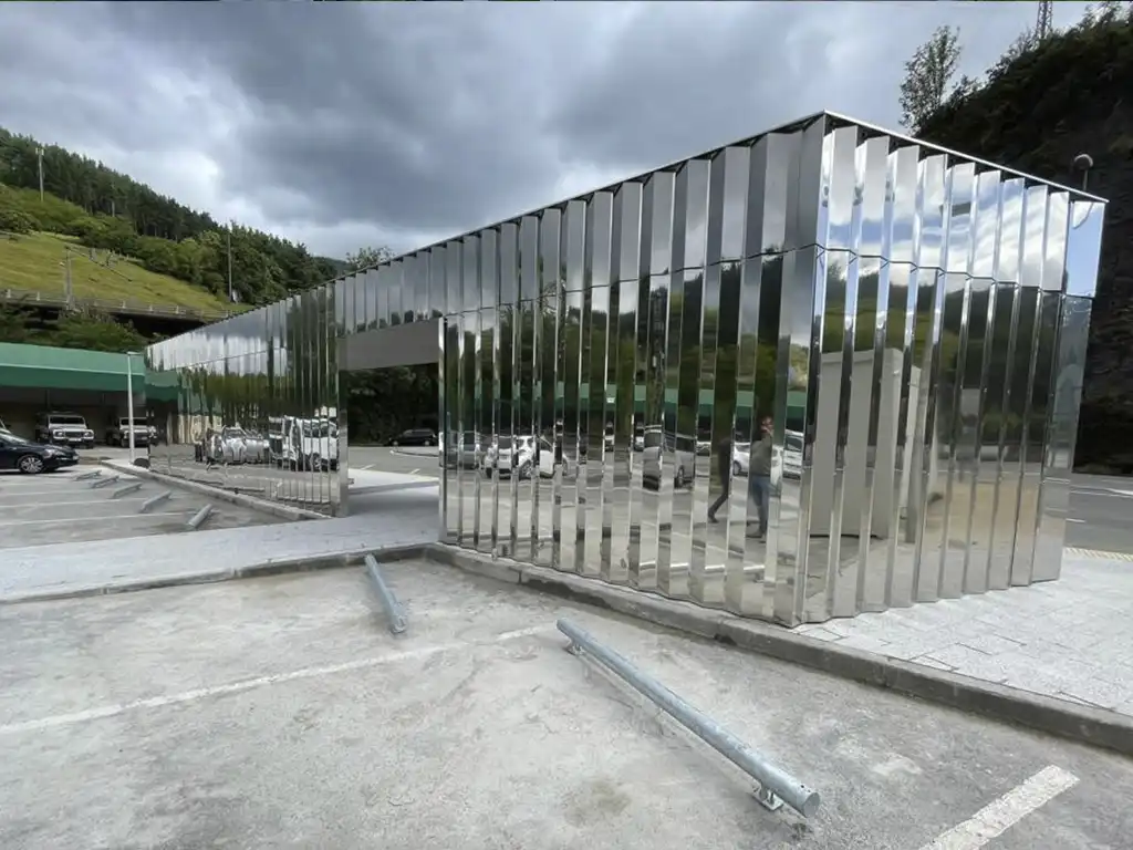 acondicionamiento de estacion de autobuses y banos 1