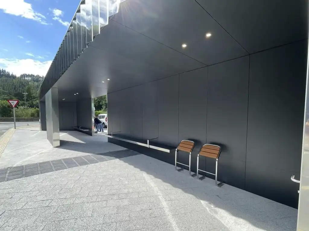 acondicionamiento de estacion de autobuses y banos 10