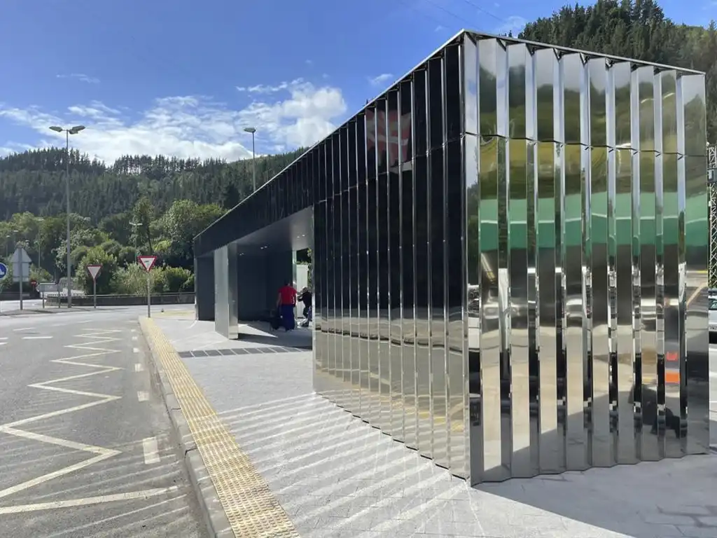 acondicionamiento de estacion de autobuses y banos 14
