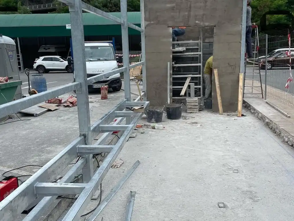 acondicionamiento de estacion de autobuses y banos 2