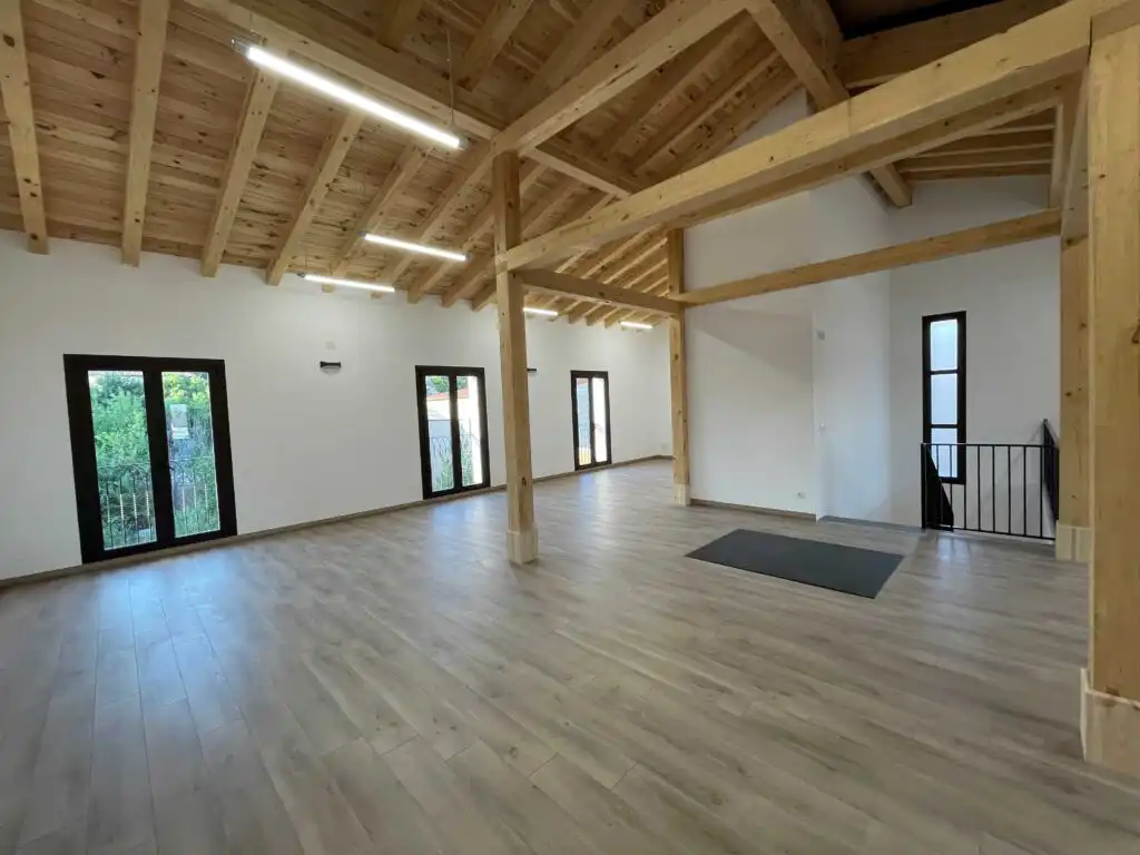 edificio para ayuntamiento 18