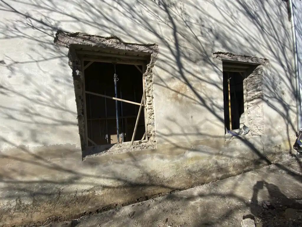 reforma de porche para habilitarlo como comedor 22