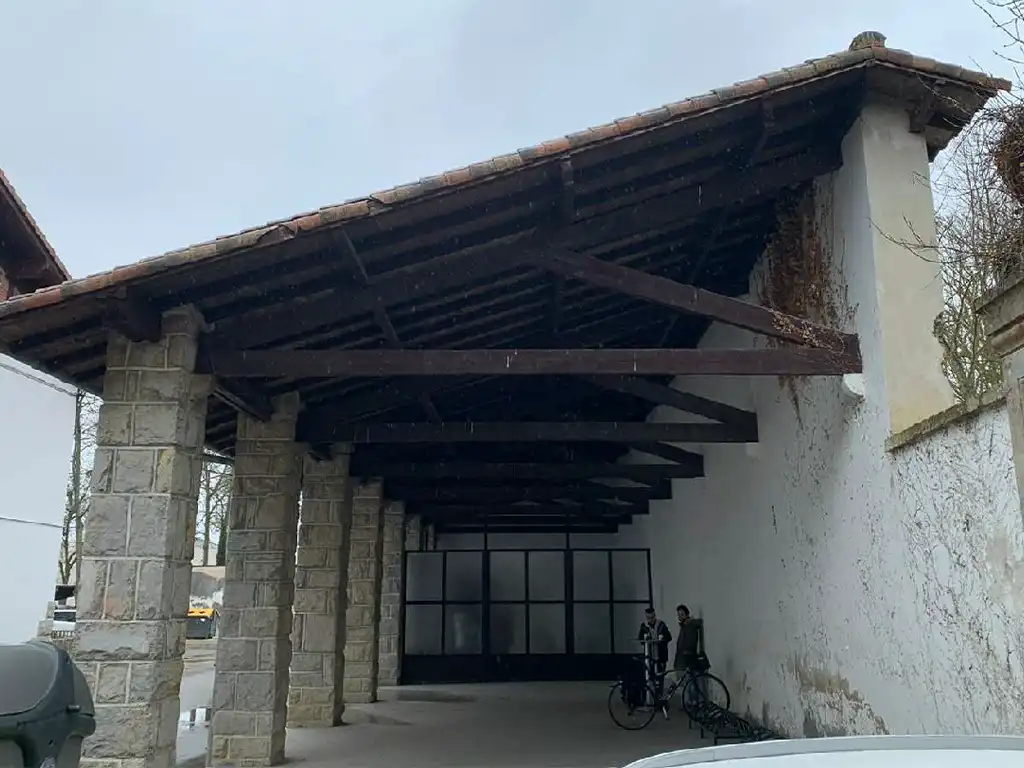 reforma de porche para habilitarlo como comedor 24