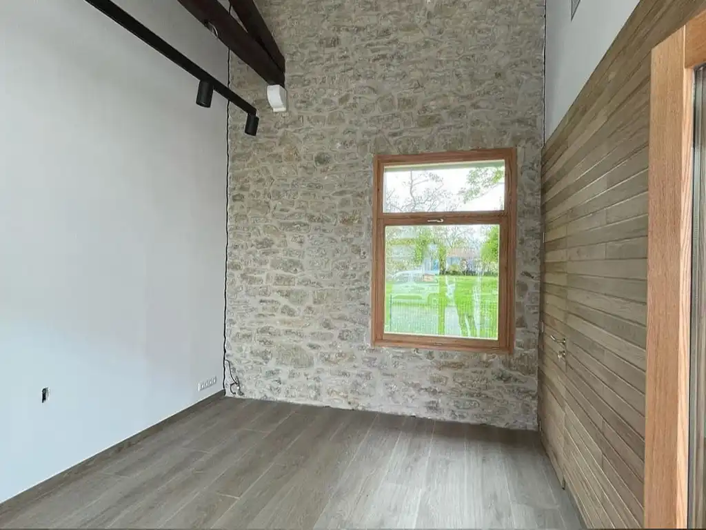 reforma de porche para habilitarlo como comedor 8