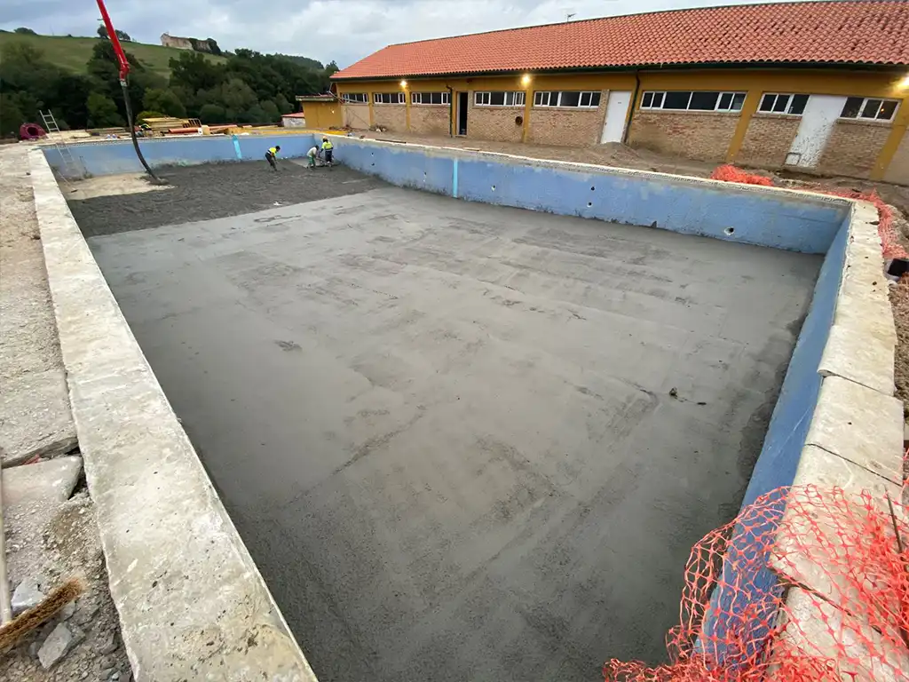 reforma de vasos de piscinas y urbanizacion de complejo deportivo 14