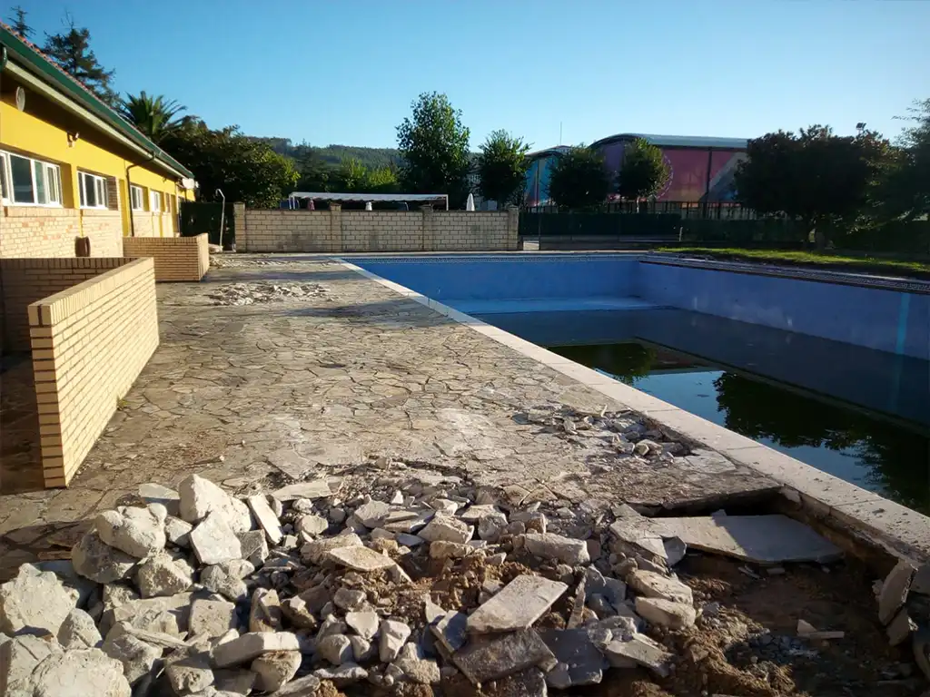 reforma de vasos de piscinas y urbanizacion de complejo deportivo 2
