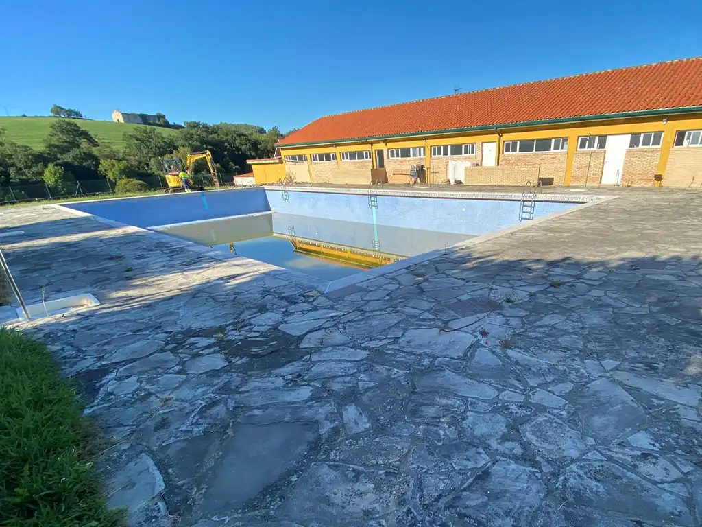 reforma de vasos de piscinas y urbanizacion de complejo deportivo 6