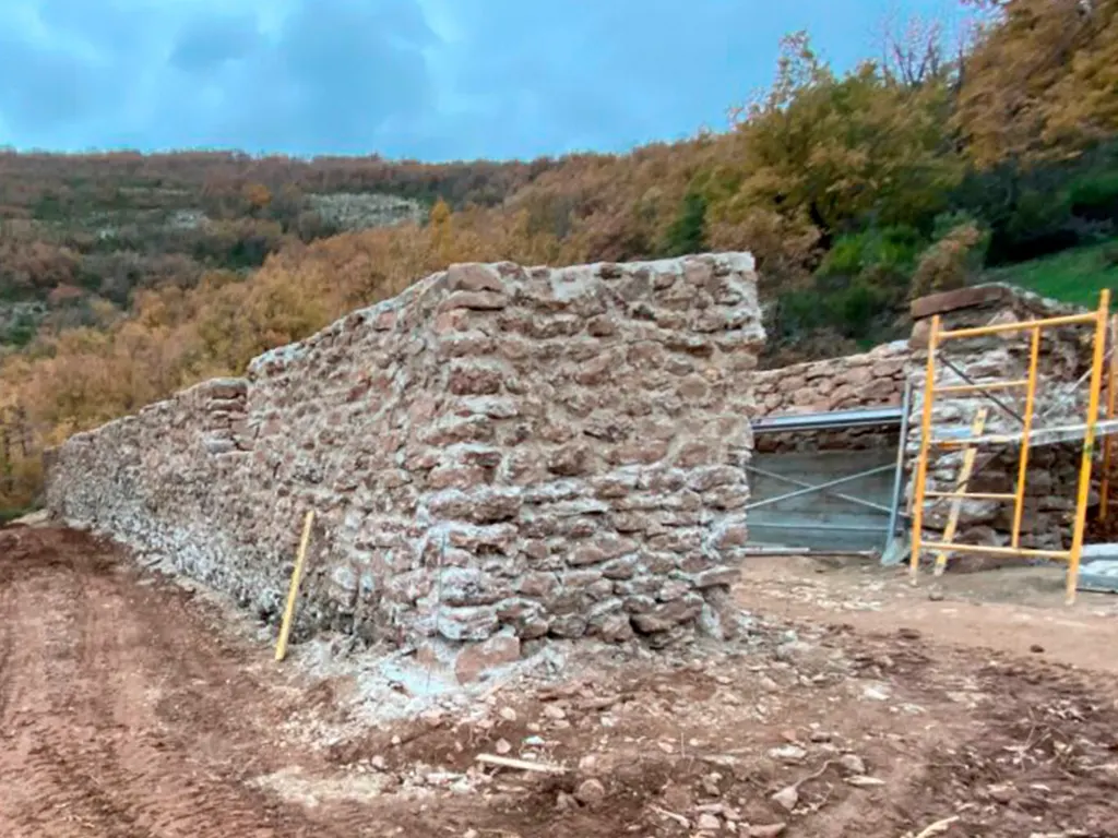 rehabilitacion de caban╠aa ganadera 12