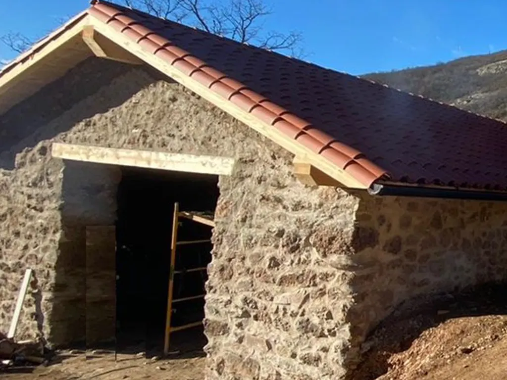 rehabilitacion de caban╠aa ganadera 2