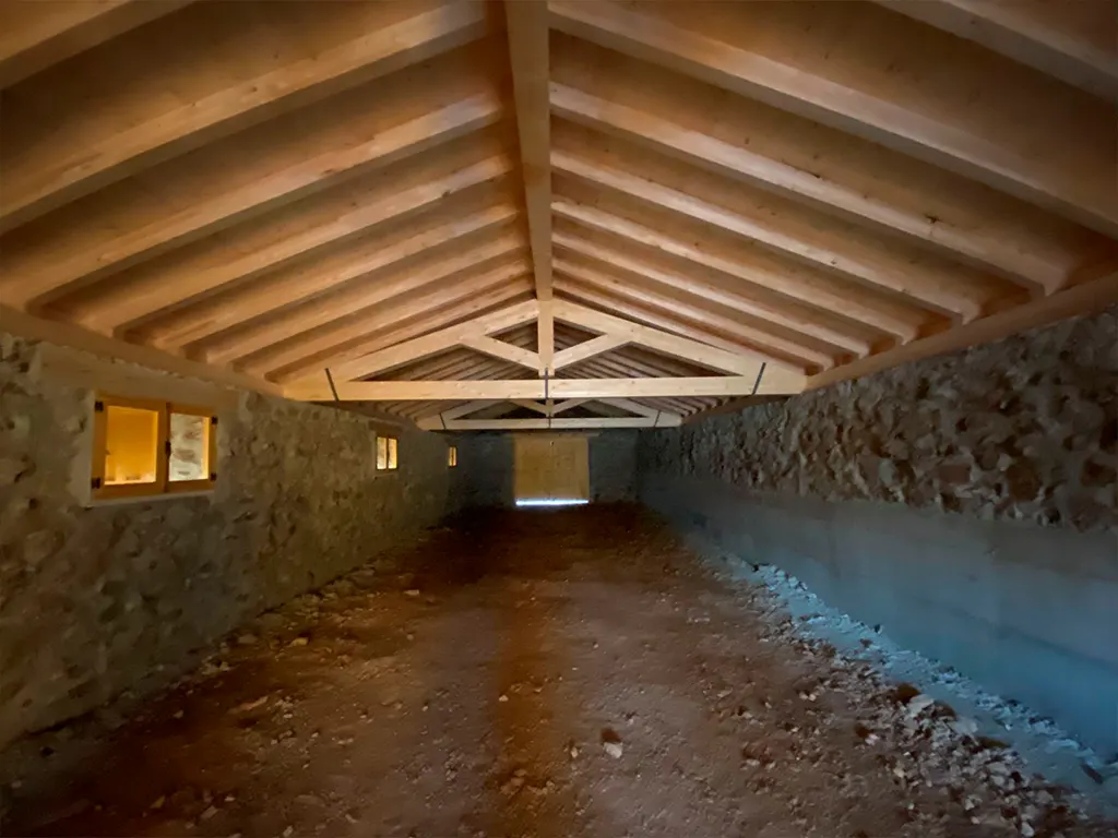 rehabilitacion de caban╠aa ganadera 20