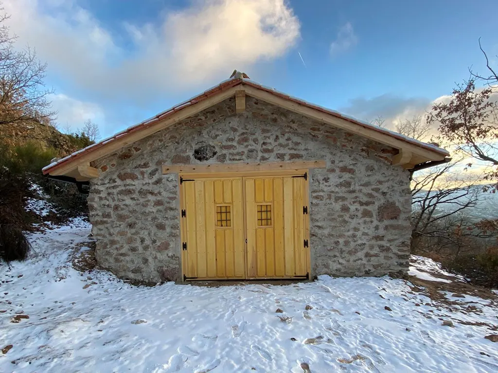 rehabilitacion de caban╠aa ganadera 23