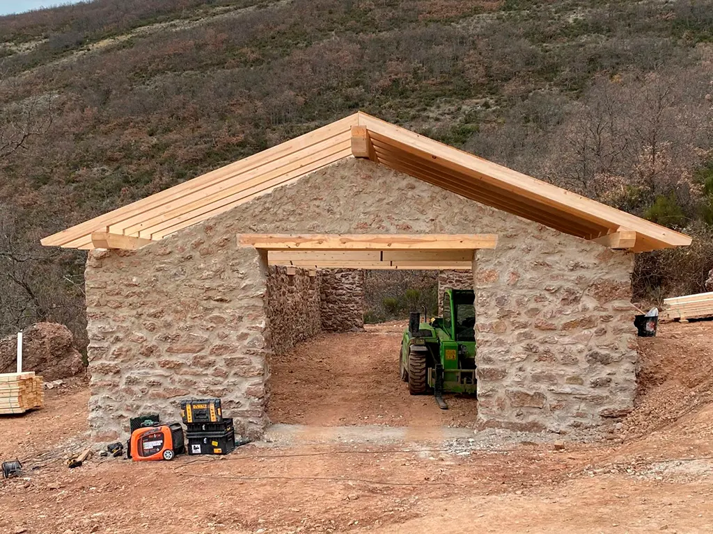 rehabilitacion de caban╠aa ganadera 4