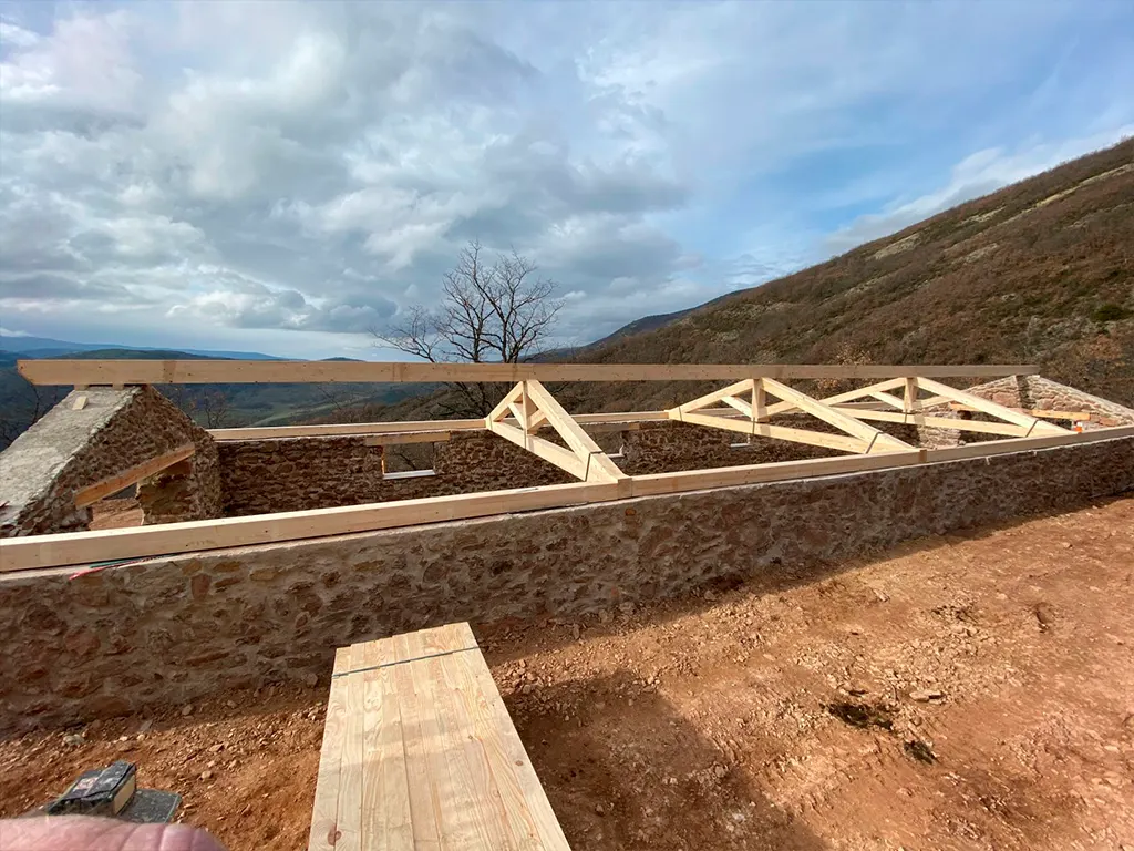 rehabilitacion de caban╠aa ganadera 8