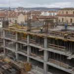 Construcción de edificio de obra nueva en Burgos en fase de estructura