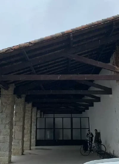 reforma de porche para habilitarlo como comedor 24